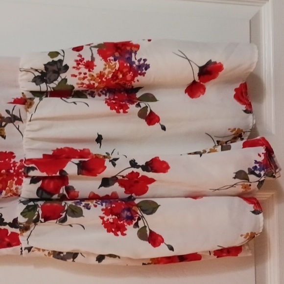 SIENNA SKY SZ. M Floral Romper LINED ZIPPER - Picture 6 of 16